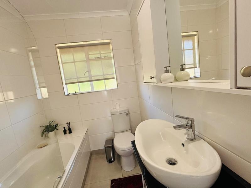 3 Bedroom Property for Sale in Langenhovenpark Free State